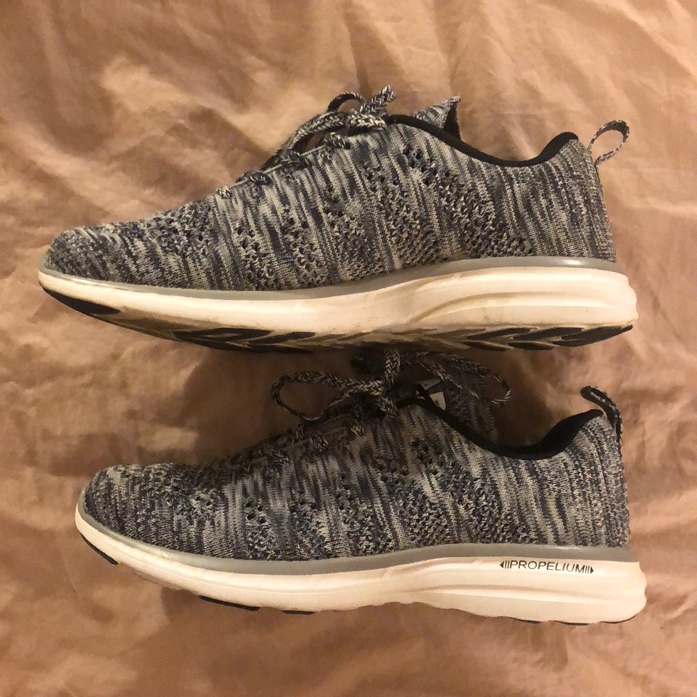 APL Techloom Pro Grey Sneakers